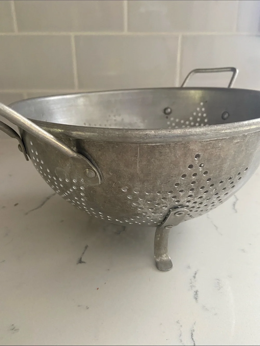Vintage Aluminum Starburst Footed Colander 9